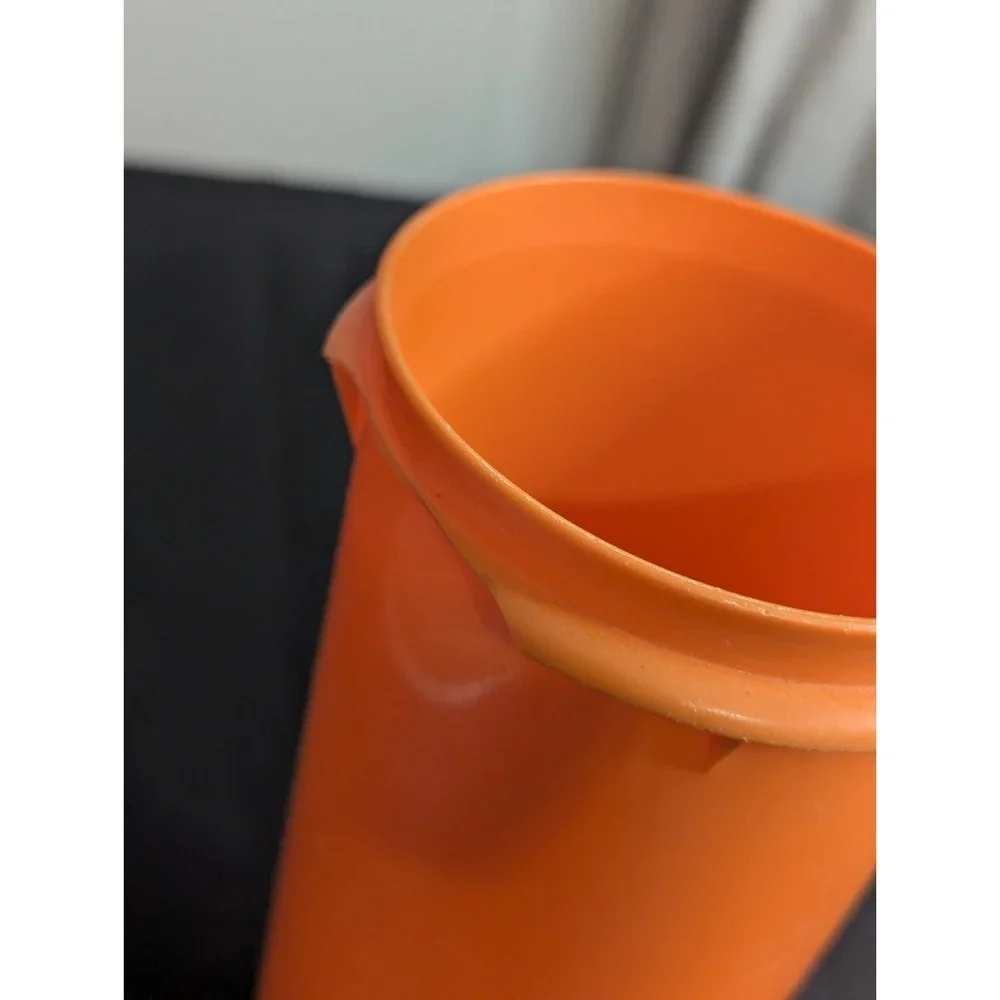vintage‎ Tupperware Orange tumbler cup with flower jel-n-serve jello mold lid